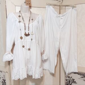 Vintage White Eyelet Peasant blouse